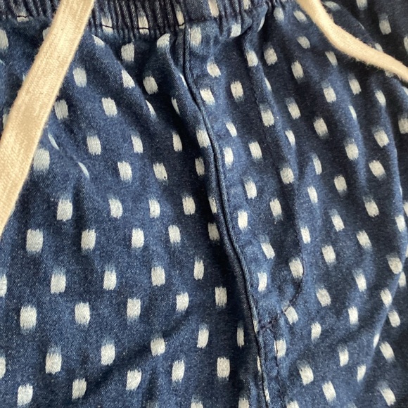 Old Navy navy blue white dotted print shorts - Picture 17 of 17